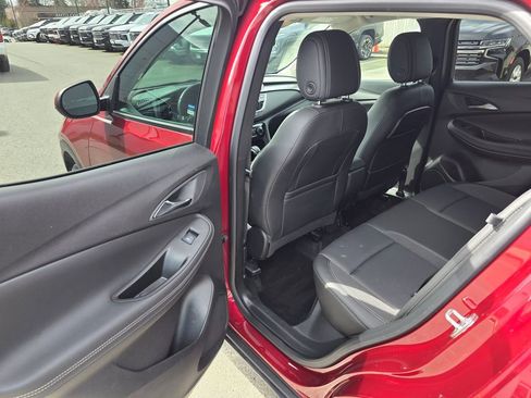 Used 2022 Buick Encore GX Preferred w/ Cold Weather Comfort Package AWD/4WD image 44