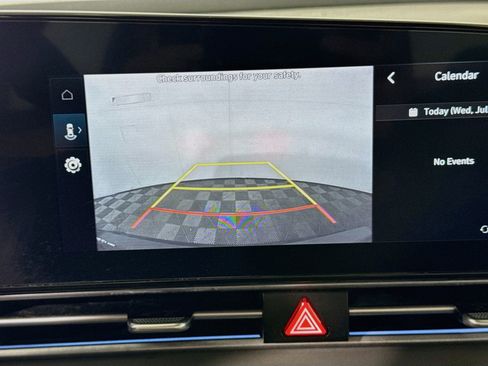 Used 2024 Hyundai Elantra SEL FWD image 19