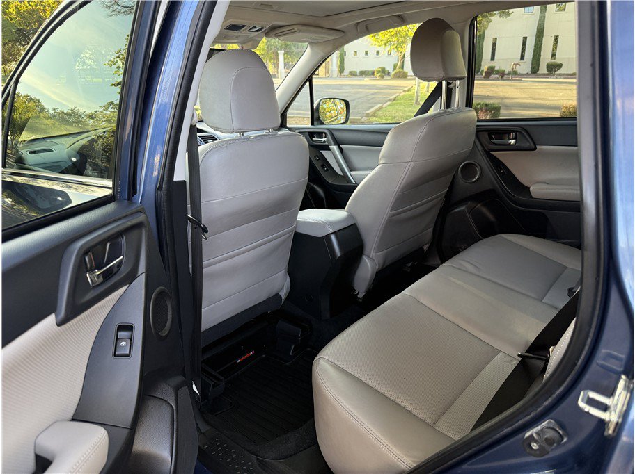 Used 2014 Subaru Forester 2.5i Touring AWD/4WD image 10