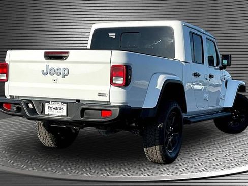 Used 2023 Jeep Gladiator Overland AWD/4WD image 6