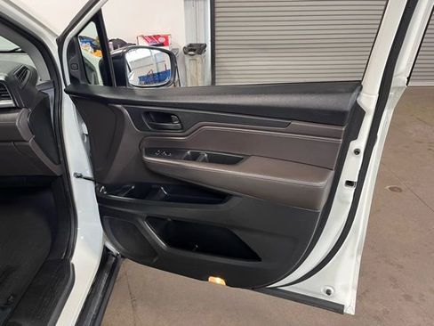 Used 2018 Honda Odyssey EX-L image 11