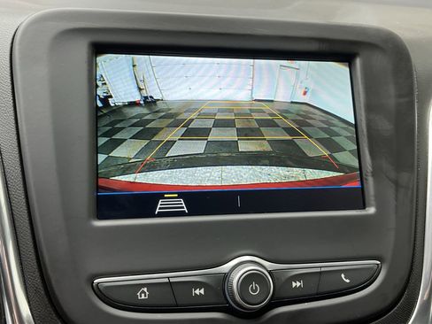 Used 2019 Chevrolet Equinox LT image 23