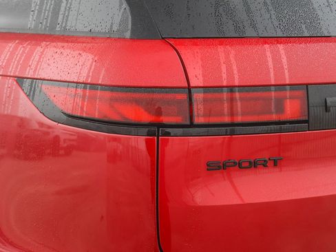 New 2026 Land Rover Range Rover Sport Dynamic SE AWD/4WD image 11