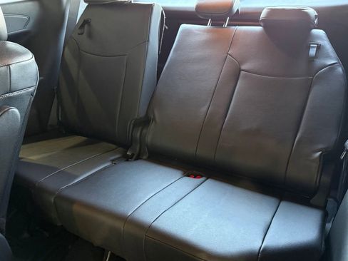 Certified 2025 Toyota Sienna XLE Woodland Edition AWD/4WD image 35