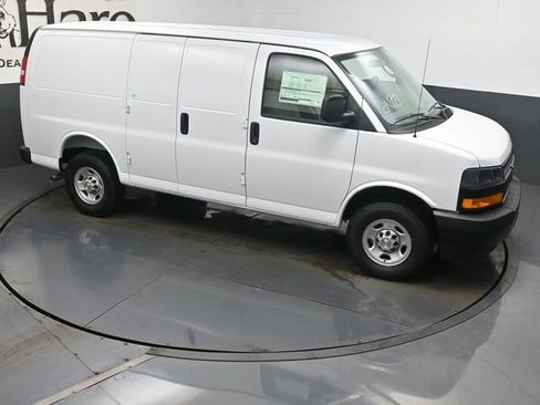 New 2026 Chevrolet Express 2500 image 27