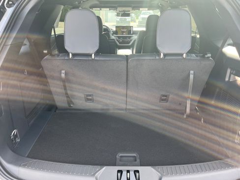 New 2026 Ford Explorer ST-Line w/ ST-Line Street Pack AWD/4WD image 16