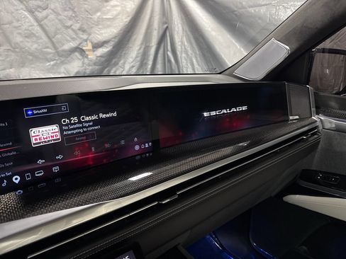 Used 2025 Cadillac Escalade V AWD/4WD image 36