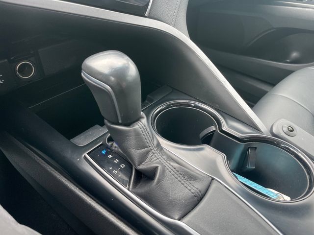 Used 2018 Toyota Camry SE w/ Audio Package FWD image 15
