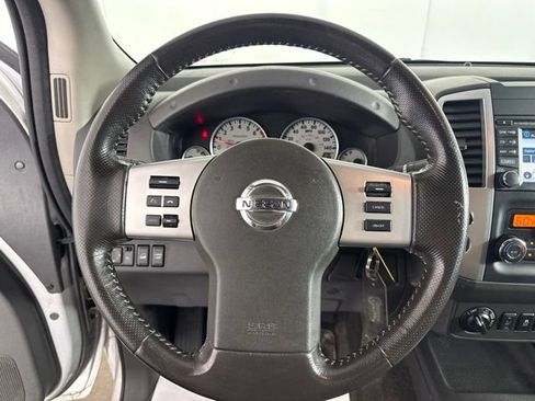 Used 2018 Nissan Frontier PRO-4X AWD/4WD image 18