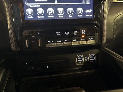 Used 2019 RAM 2500 Limited image 24