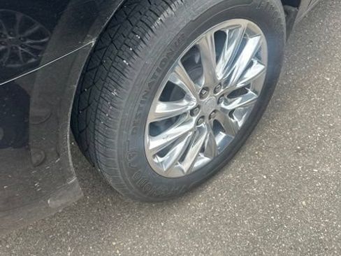 Used 2018 Buick Enclave Premium w/ Trailering Package AWD/4WD image 6