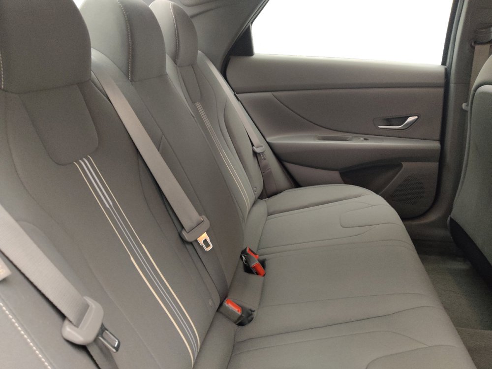 Used 2024 Hyundai Elantra SEL FWD image 19