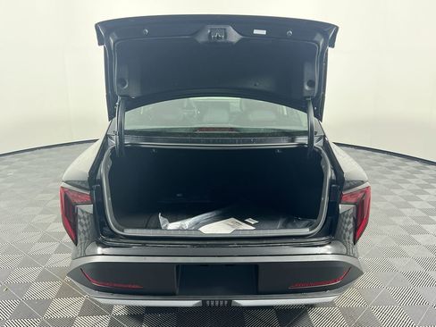 New 2025 Kia K4 LXS image 34