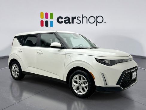 Used 2023 Kia Soul LX w/ LX Technology Package FWD image 7
