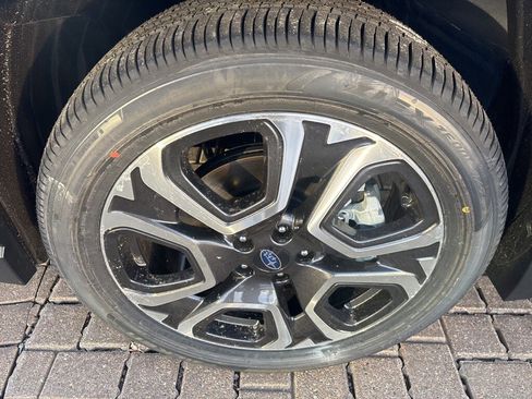 New 2026 Subaru Ascent Limited image 3