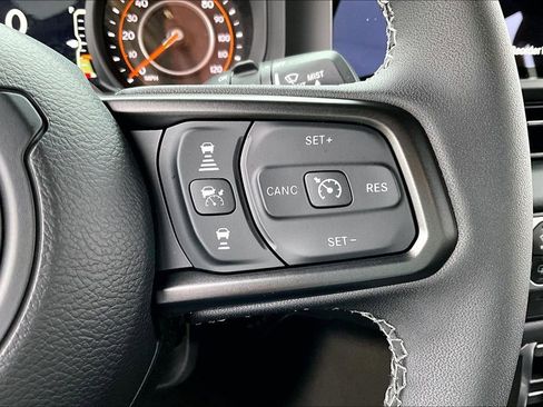 Used 2026 Jeep Wrangler Unlimited Rubicon AWD/4WD image 19