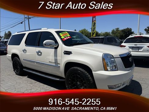Used 2013 Cadillac Escalade ESV Luxury AWD/4WD image 1