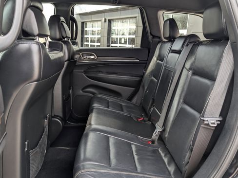 Used 2017 Jeep Grand Cherokee Limited AWD/4WD image 13