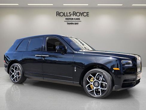 Used 2023 Rolls-Royce Cullinan Black Badge w/ Leather Finishing Pack image 8