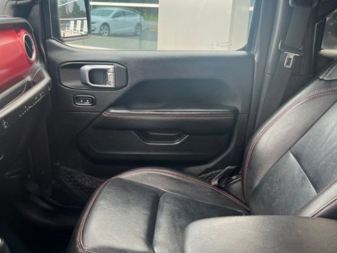 Used 2021 Jeep Wrangler Unlimited Rubicon AWD/4WD image 18