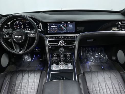 Used 2020 Bentley Flying Spur W12 image 57