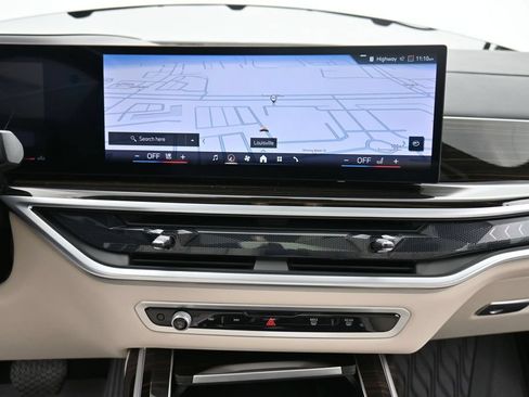 Used 2025 BMW X7 xDrive40i w/ Executive Package AWD/4WD image 13