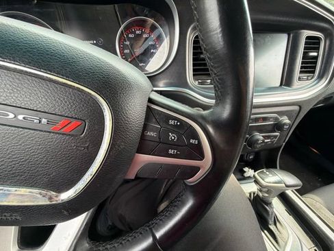 Used 2015 Dodge Charger SXT RWD image 14