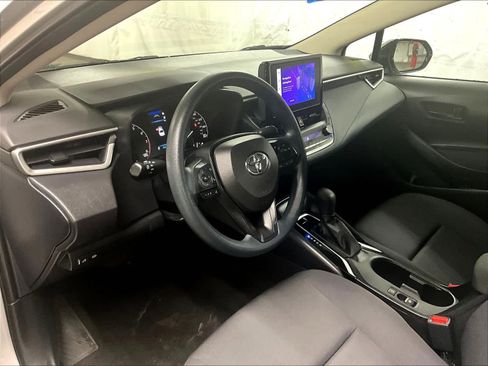 Used 2023 Toyota Corolla LE image 8