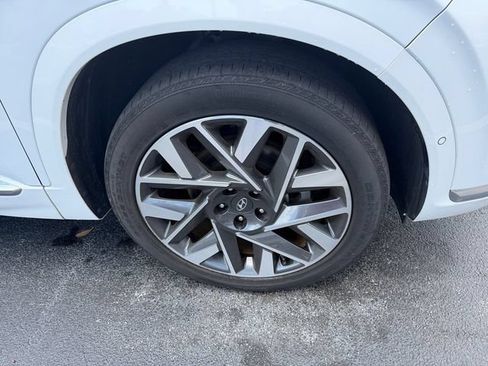 Used 2023 Hyundai Santa Fe Calligraphy FWD image 4