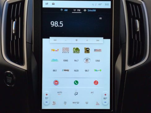 Used 2022 Ford Edge SEL w/ Convenience Package image 21