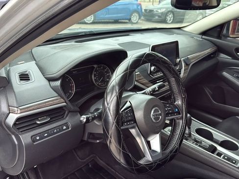 Used 2019 Nissan Altima 2.5 SL FWD image 13