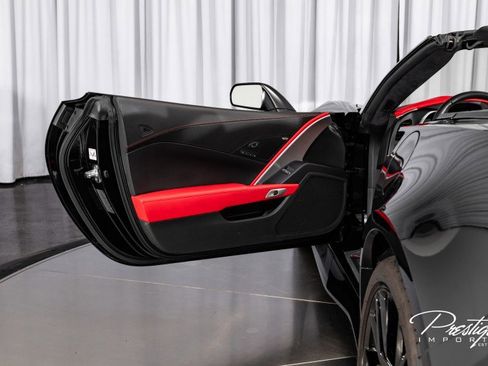 Used 2016 Chevrolet Corvette Z06 w/ 3LZ Preferred Equipment Group image 32