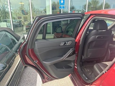 Used 2026 BMW X6 xDrive40i AWD/4WD image 17