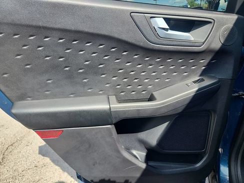Used 2020 Ford Escape Titanium AWD/4WD image 27