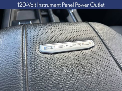 Used 2024 GMC Sierra 2500 Denali w/ Denali Reserve Package image 18