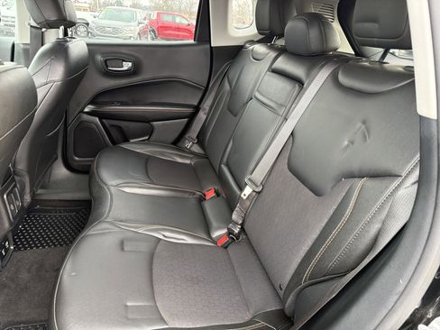 Used 2019 Jeep Compass Latitude w/ Popular Equipment Group image 13