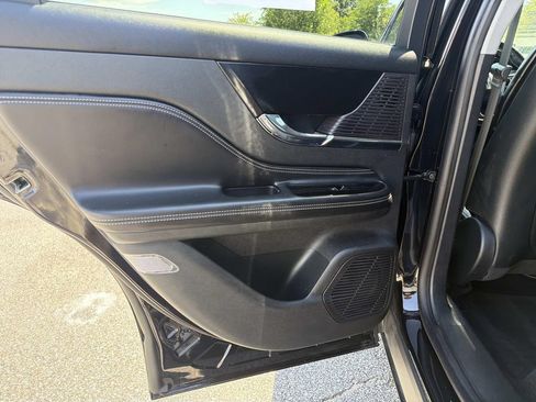 Used 2021 Lincoln Corsair AWD w/ Premium Package image 22