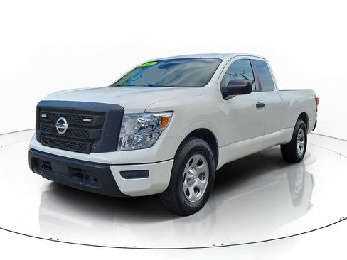 Used 2022 Nissan Titan S RWD image 2