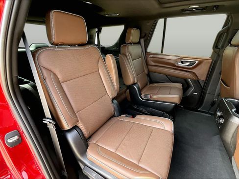 Used 2023 Chevrolet Tahoe High Country w/ LPO, Illumination Package RWD image 20