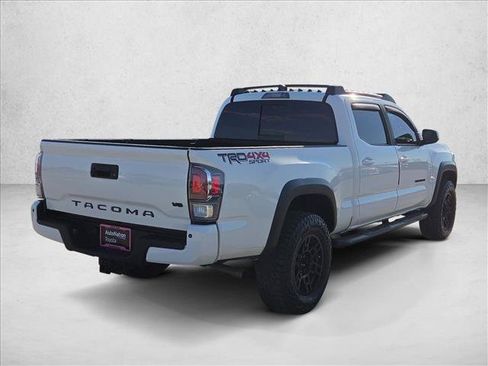Used 2021 Toyota Tacoma TRD Sport w/ TRD Premium Sport Package AWD/4WD image 5