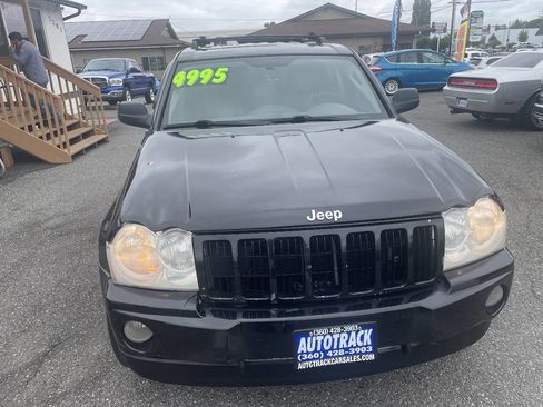 Used 2005 Jeep Grand Cherokee Limited AWD/4WD image 2