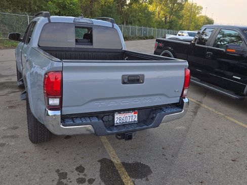 Used 2019 Toyota Tacoma SR5 image 5