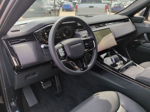 New 2026 Land Rover Range Rover Sport Dynamic SE AWD/4WD image 2