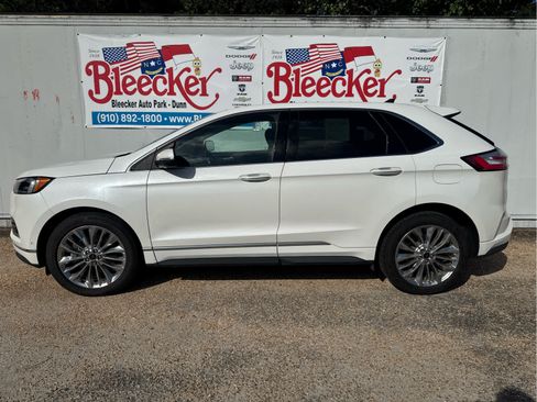 Used 2020 Ford Edge Titanium w/ Equipment Group 301A AWD/4WD image 7
