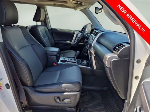 Used 2019 Toyota 4Runner SR5 Premium AWD/4WD image 19
