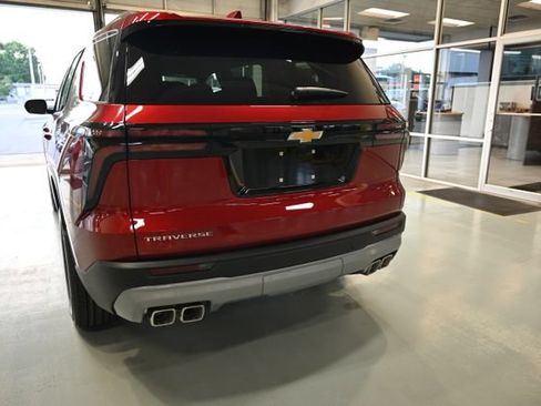 New 2026 Chevrolet Traverse LT w/ LPO, Floor Liner Package FWD image 6