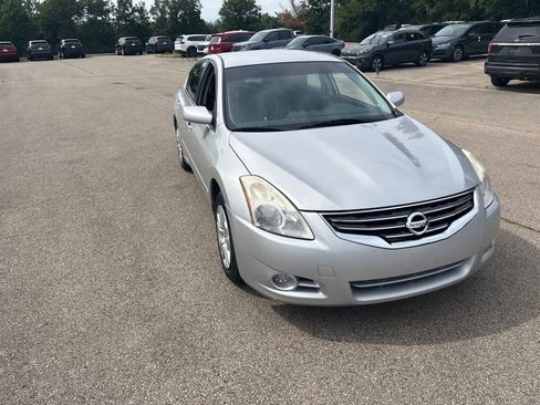 Used 2011 Nissan Altima 2.5 S FWD image 14