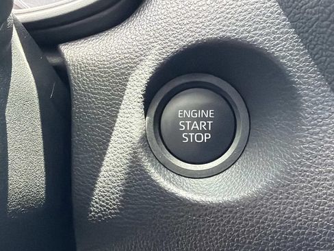 Used 2024 Toyota Corolla Cross LE FWD image 38