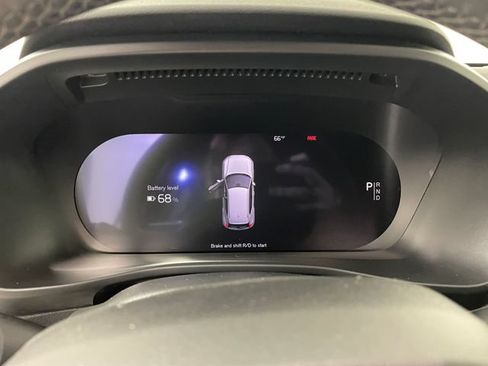 Used 2023 Volvo XC40 Recharge Core w/ Protection Package Premier AWD/4WD image 5