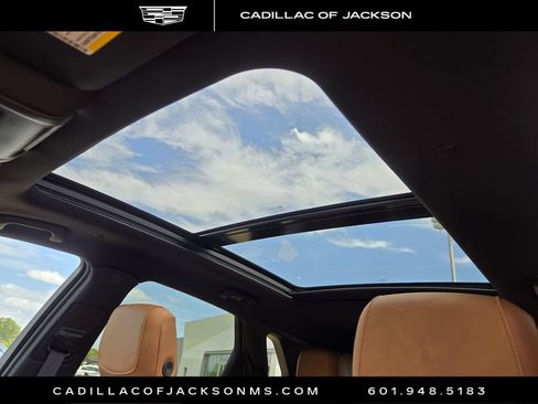 New 2026 Cadillac XT5 Premium Luxury w/ Driver Assist Package FWD image 5